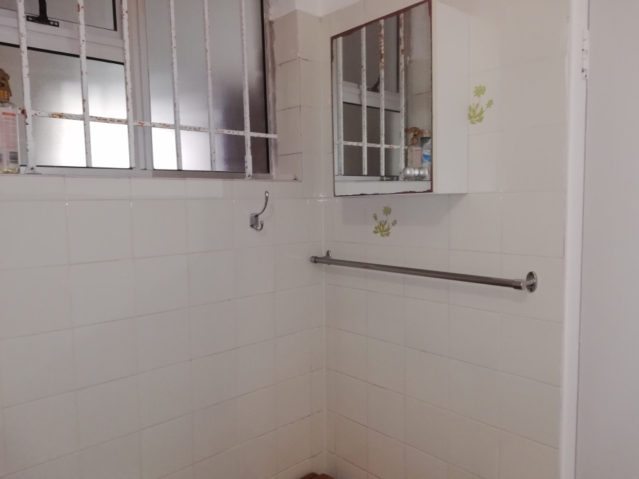 1 Bedroom Property for Sale in Summerstrand Eastern Cape